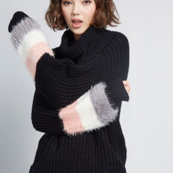 Sweater from ModCloth - Picture 2 of 3